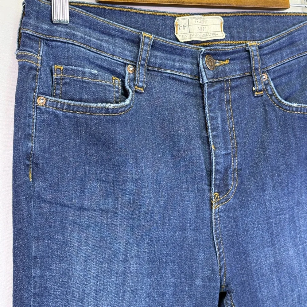 Free People Busted Knee High Rise Skinny Women's Dark Wash Jeans Size 29